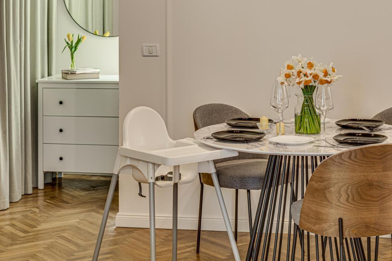 Central Family Apartment Arad Kültér fotó